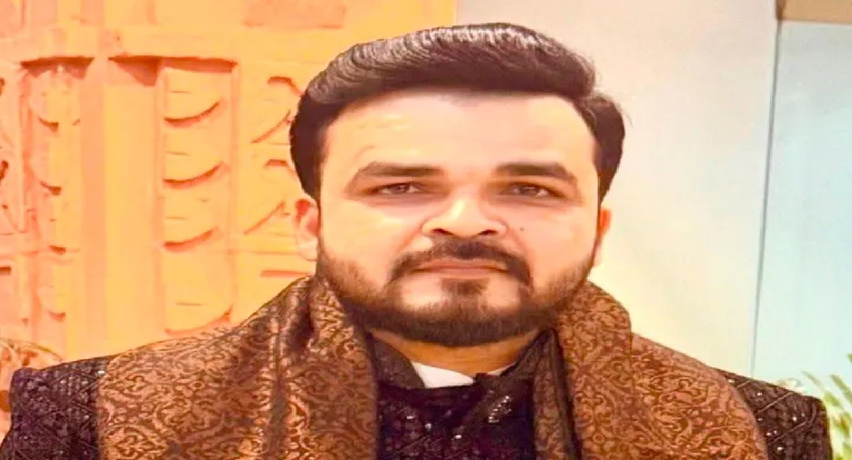 आयुष्मान कार्ड प्रगति में लापरवाही पर डीएम का सख्त एक्शन,कई अधिकारियों के वेतन रोके गए