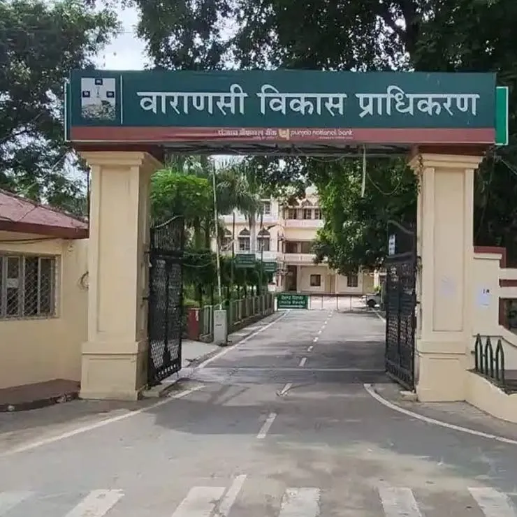 बिना मानचित्र स्वीकृत कराए बने होटलों के खिलाफ वीडीए ने चलाया अभियान,13 होटल सील
