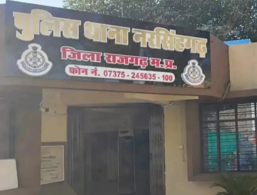 अज्ञात वाहन की टक्कर से पैदल जा रहे युवक की मौत, पुलिस जांच में जुटी