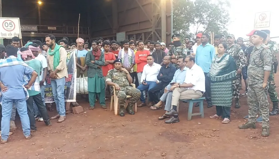 गुवा सेल खदान का चक्का जाम खत्म, स्थानीय युवाओं को रोजगार देने पर बनी सहमति