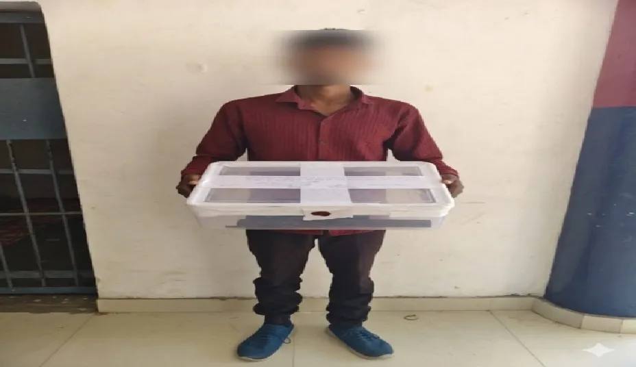 एयरपोर्ट पर तमंचा लेकर दुबई जा रहा था युवक, लखनऊ में चौंकाने वाली गिरफ्तारी