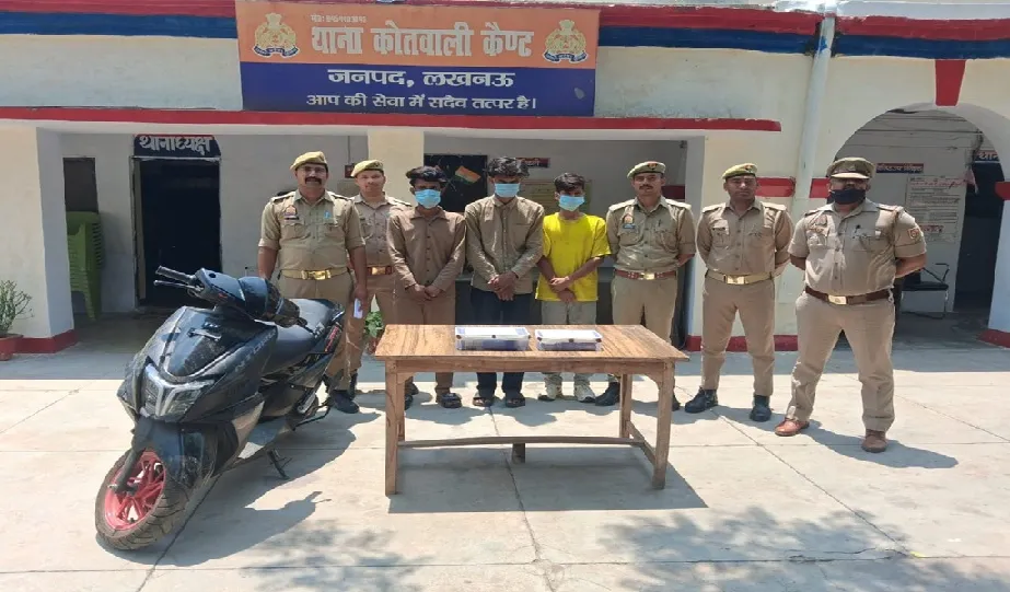  कैण्ट में चोरी का खुलासा, 3 शातिर चोर गिरफ्तार, लाखों की नकदी व जेवरात बरामद