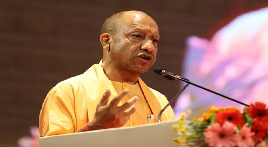  यूपी के लखनऊ समेत कई जिलों में बारिश, मुख्यमंत्री योगी ने दिए निर्देश
