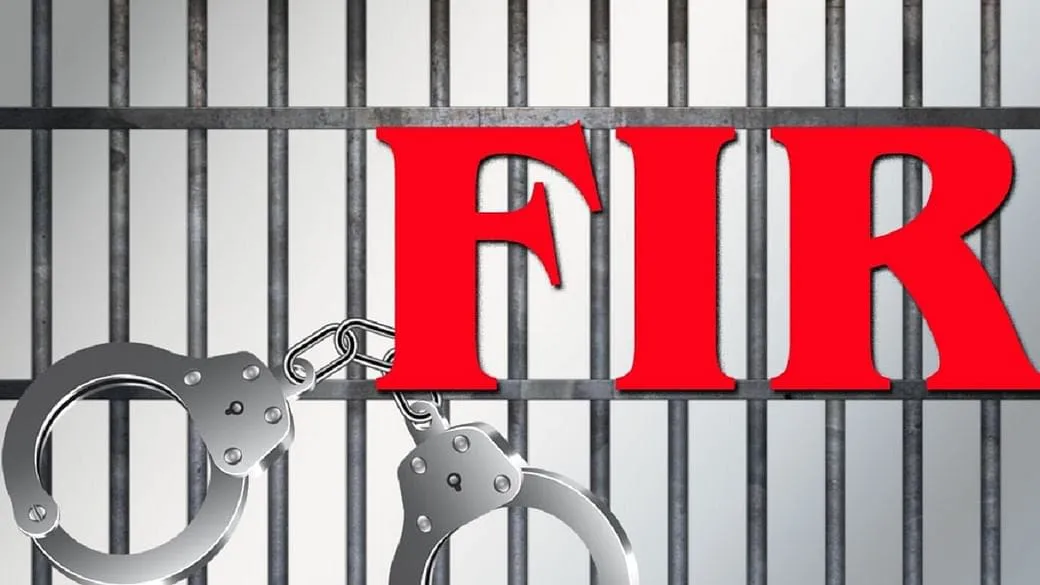 युवती से बीच सड़क में छेड़छाड़, मोबाइल कैमरा ऑन होते ही घबराया मनचला, एफआईआर