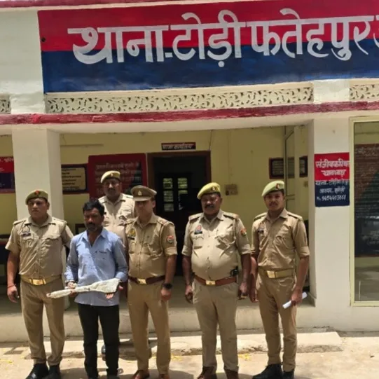 झांसी: प्रेम प्रसंग में महिला की हत्या का खुलासा, हत्यारोपित प्रेमी गिरफ्तार
