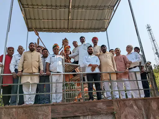 महाराणा प्रताप की प्रतिमा पर माल्यार्पण किया