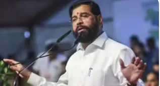 महाराष्ट्र के उपमुख्यमंत्री  ने कहा कि प्याज पर अमित शाह की बैठक में होगा फैसला