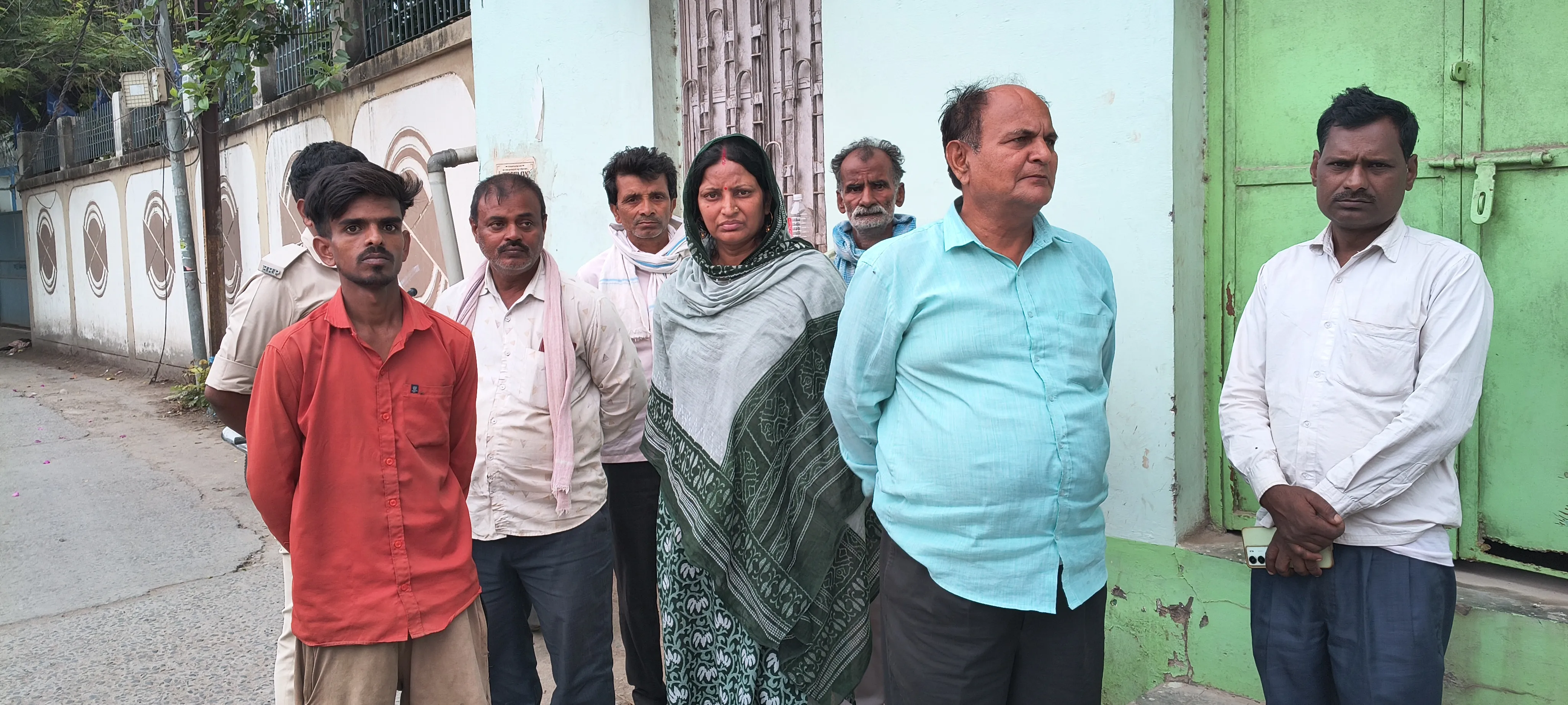 सीवान: नहर पुल तोड़ने के दौरान हादसा, मलबे में दबकर मजदूर की मौत