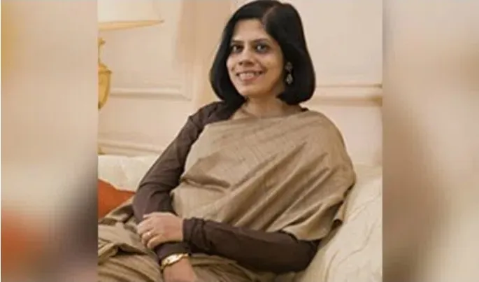 शुभेंदु सरकार में  ममता बनर्जी की करीबी रहीं नंदिनी चक्रवर्ती को मिली अहम जिम्मेदारी