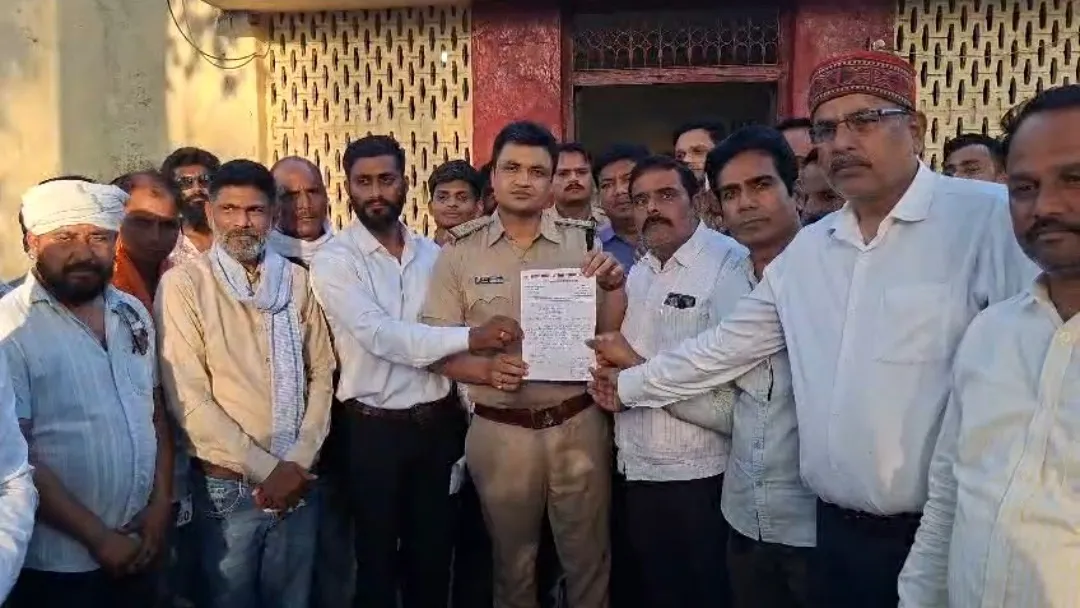 धीरेंद्र शास्त्री के बयान पर विवाद: पुलिस कार्रवाई के खिलाफ जबलपुर में उबाल
