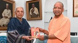 यूपी में आज होगा योगी कैबिनेट का विस्तार, रेस में ये नाम आगे