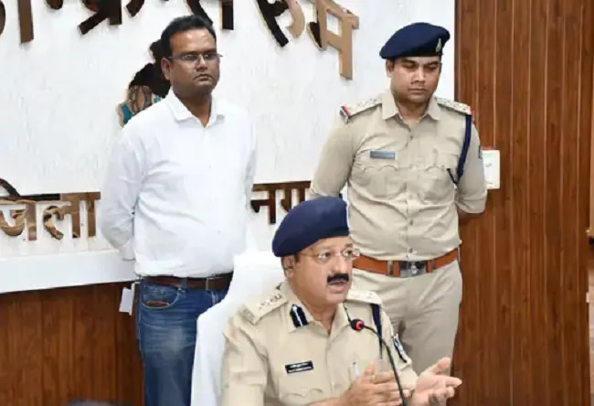  युवती से डेढ़ करोड़ की ठगी, अश्लील वीडियो से पांच साल किया ब्लैकमेल, 4 गिरफ्तार