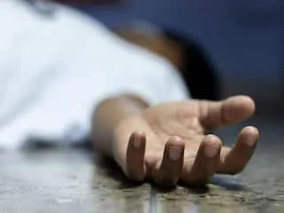 सिरफिरे ने धारदार हथियार से परिवार के लोगों पर किया ताबड़तोड़ हमला, एक की मौत 