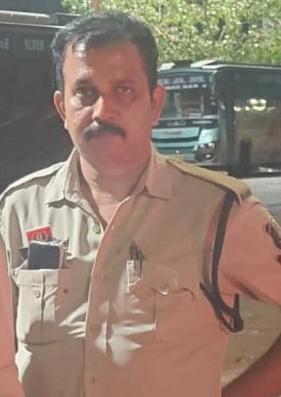 पिकअप की ठोकर से प्रधान आरक्षक की मौत, नगर सैनिक गंभीर, रायपुर रेफर
