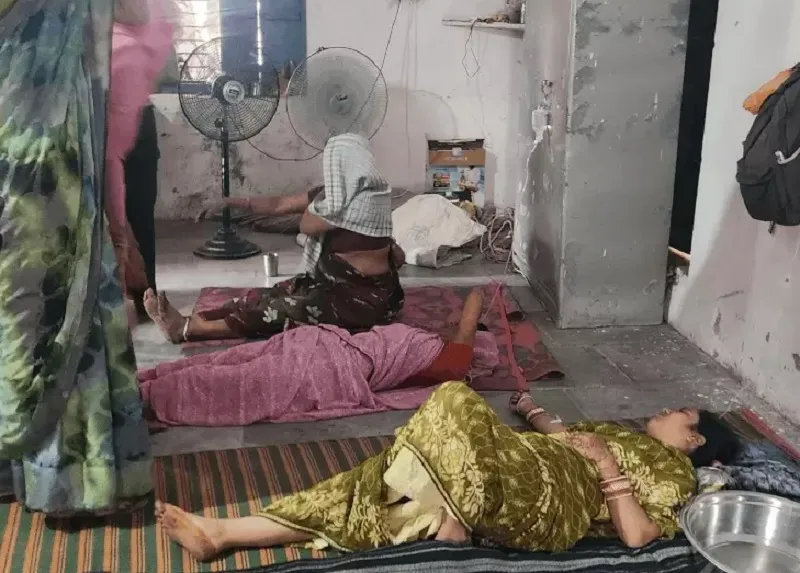  मुंडन कार्यक्रम में खाने के बाद बिगड़ी 79 लोगों की तबीयत, 4 जिला अस्पताल रेफर