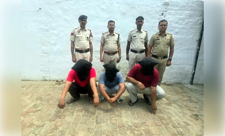पुलिस अपराध जांच शाखा ने आईपीएल मैच पर ऑनलाइन सट्टा लगाते तीन को किया गिरफ्तार