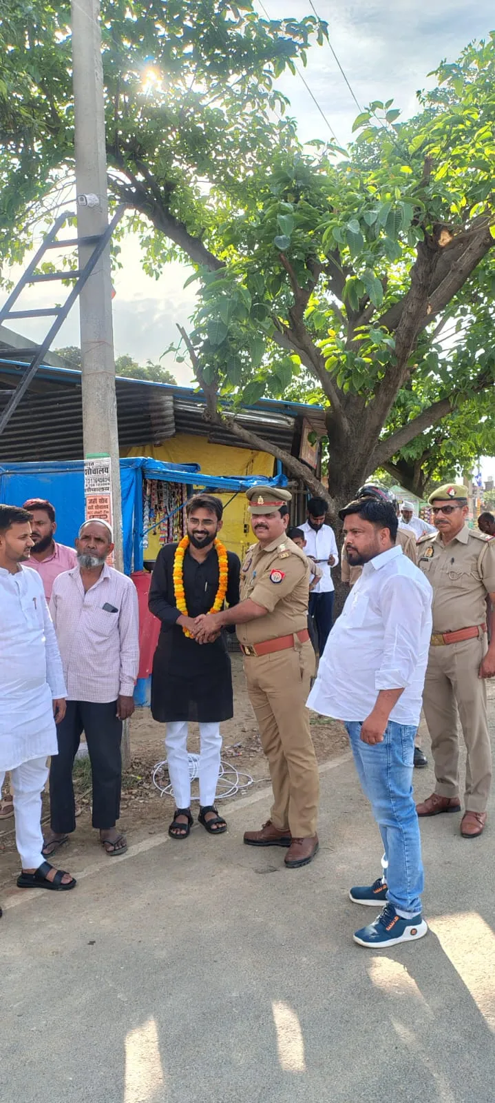  दुधारा पुलिस की सराहनीय पहल; जनसहयोग से ग्राम जामडीह में लगाए गए सीसीटीवी कैमरे