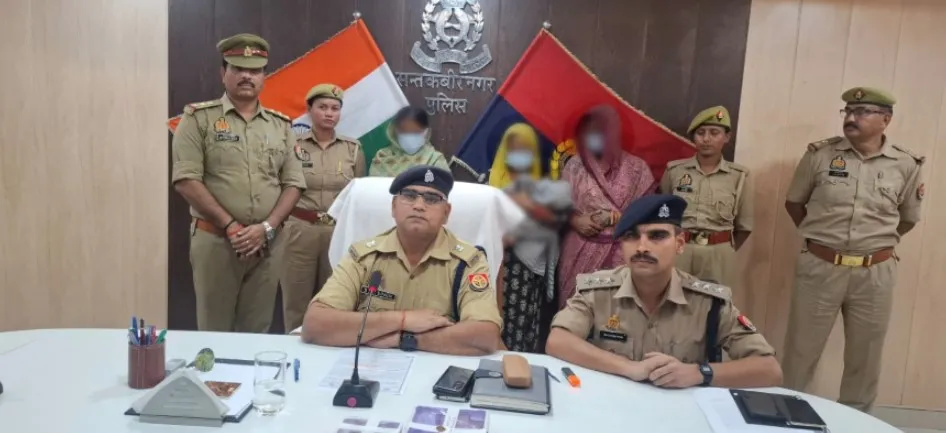 पुलिस द्वारा 03 अभियुक्ताओं को किया गया गिरफ्तार