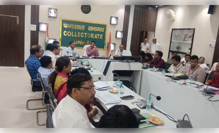 कर वसूली में लापरवाही पर डीएम सख्त, अभियान चलाकर शत-प्रतिशत राजस्व वसूली के निर्देश
