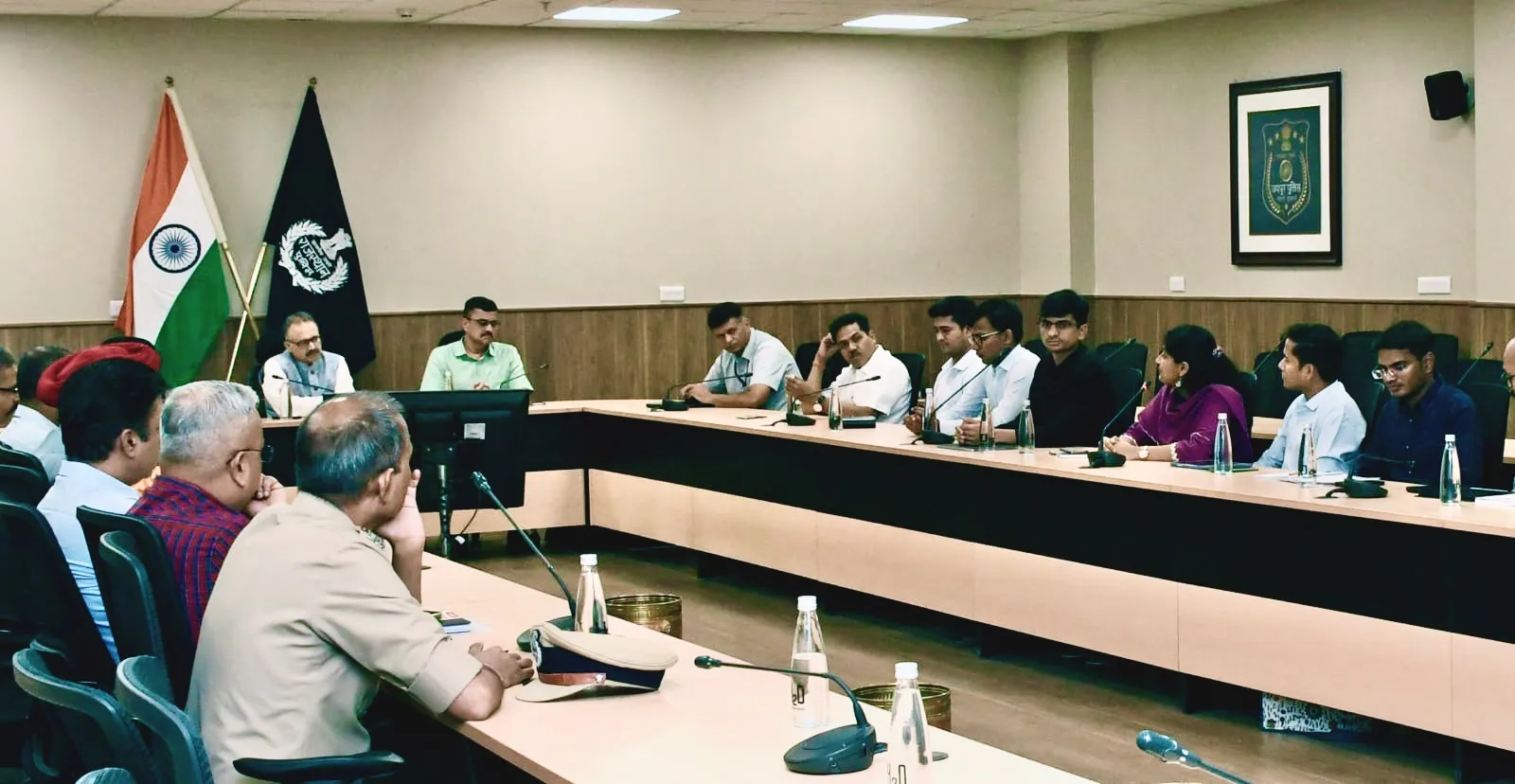 पुलिस मुख्यालय में प्रोबेशनर आईएएस अधिकारियों का भ्रमण