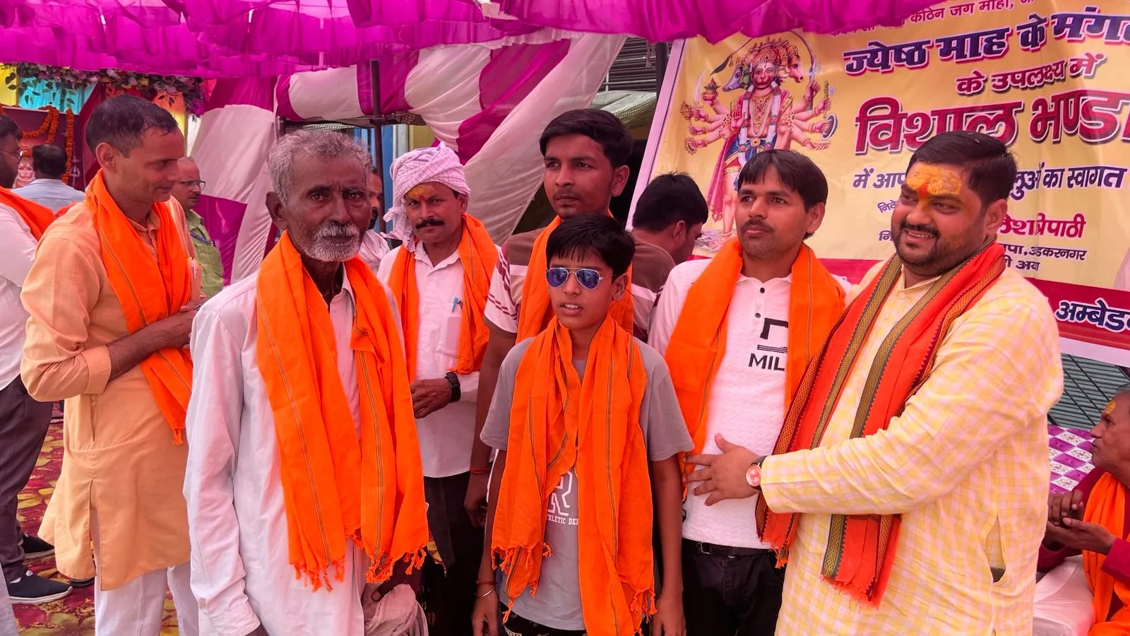 सहचर सेवा संस्थान के बैनर तले भव्य भंडारे का हुआ आयोजन 