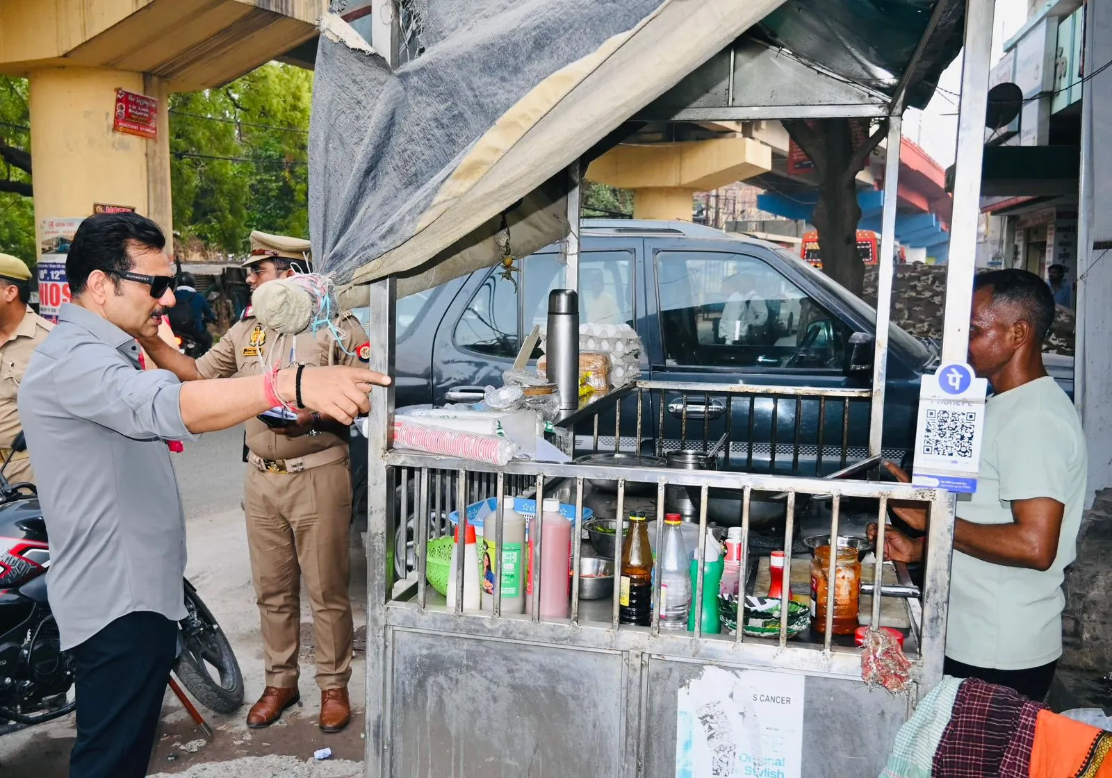 पुलिस कमिश्नर ने वाराणसी-प्रयागराज हाईवे का किया निरीक्षण, अवैध स्टैंड और अतिक्रमण पर सख्ती 