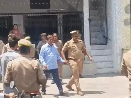 खाना खाकर घर के बाहर टहल रहे युवक पर चढ़ाई कार, इलाज के दौरान मौत