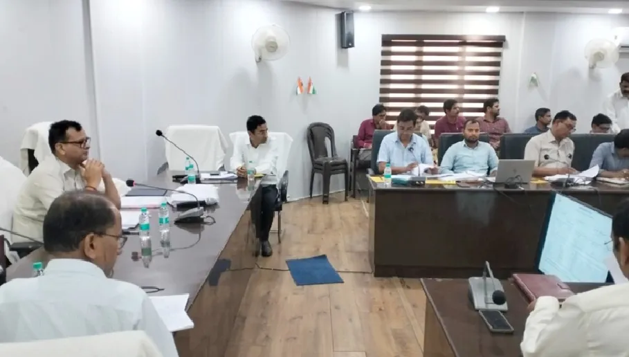सीएम डैशबोर्ड एवं निर्माण कार्यों की मासिक समीक्षा बैठक सम्पन्न