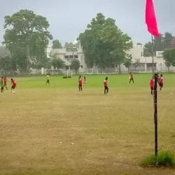 दुधिया रौशनी में मैदान पर भिड़ेंगे डीआरएम व मीडिया इलेवन, शाम को होगा मुकाबला