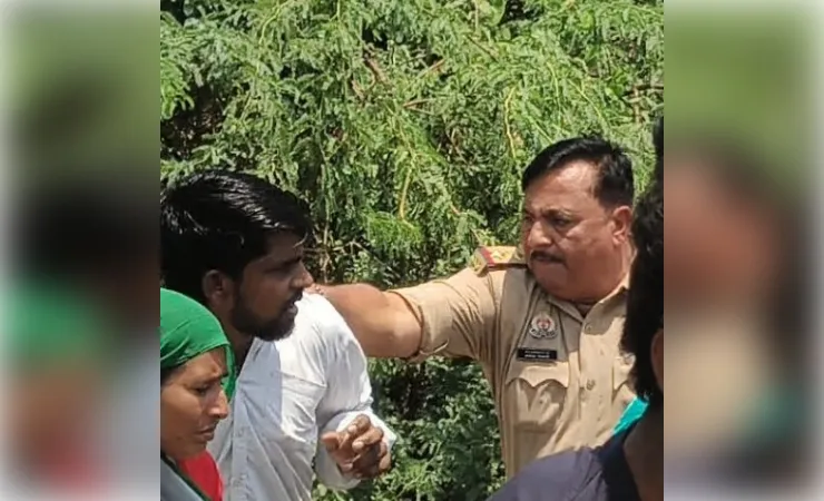  हमीरपुर पुलिस अधीक्षक ने वायरल वीडियाे का लिया संज्ञान, थानाध्यक्ष को किया लाइन हाजिर