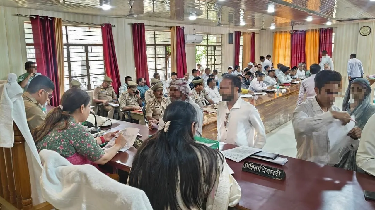 डीएम की विभागीय अधिकारियों के साथ समीक्षा बैठक, सुरक्षा व व्यवस्थाओं पर की चर्चा