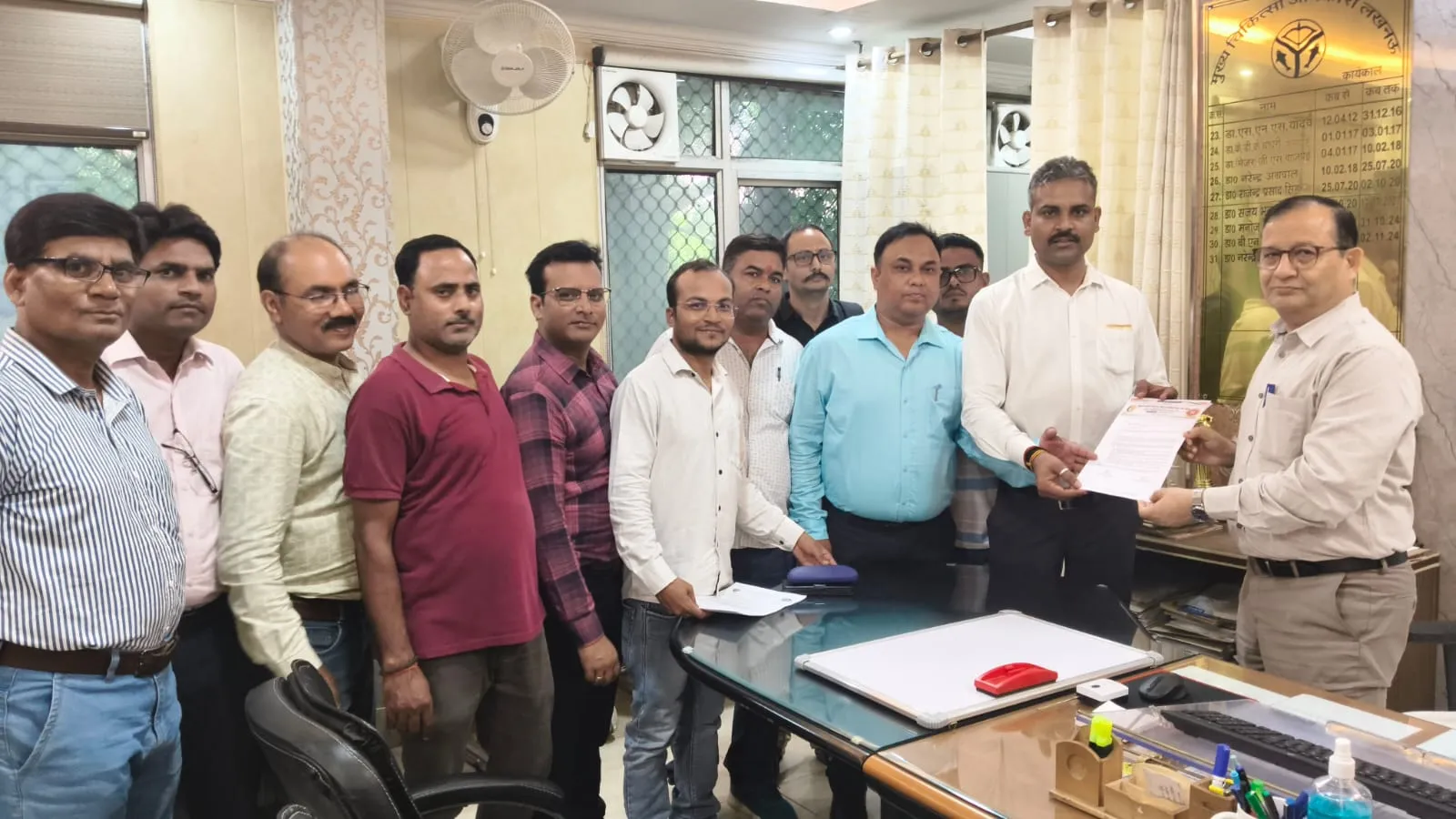एनएचएम कर्मचारियों ने अपनी समस्याओं को लेकर सौंपा ज्ञापन 