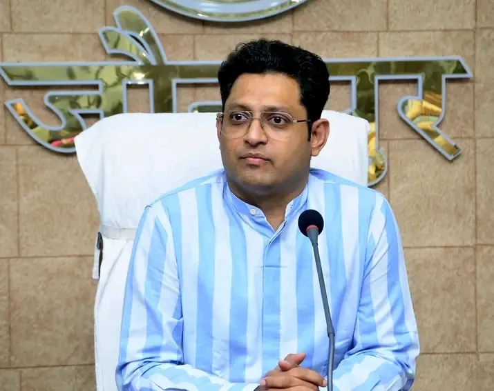 हीट वेव को लेकर जिला प्रशासन अलर्ट, डीएम ने की लोगों से सतर्क रहने की अपील
