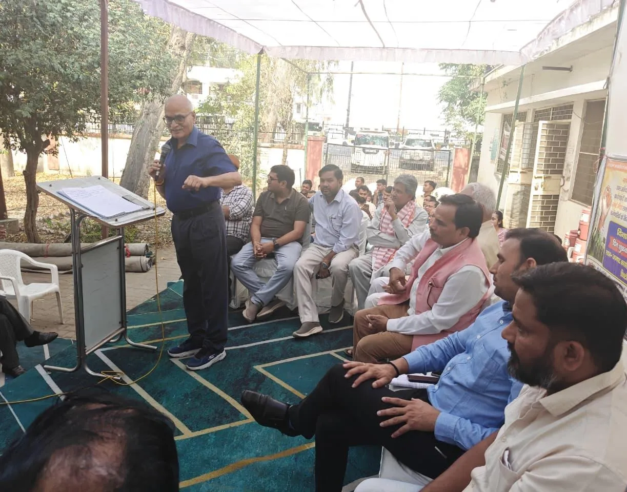 शीर्ष प्रबंधन के मनमाने फैसलों से बिजली व्यवस्था पर संकट, निजीकरण वापस लेने की मांग