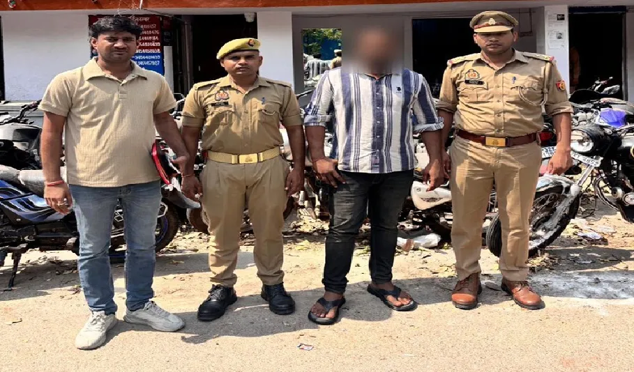 युवती को आत्महत्या के लिए उकसाने के आरोप में एक अभियुक्त गिरफ्तार