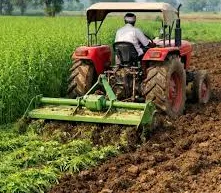 ग्रीष्मकालीन गहरी जुताई से बढ़ेगी मिट्टी की उर्वरता और घटेंगे कीट रोग