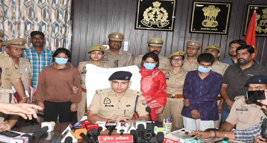 सात किलो सोने और एक किलो चांदी के जेवरों के साथ तीन लोग गिरफ्तार,तेलगांना में एक घर से की थी चोरी