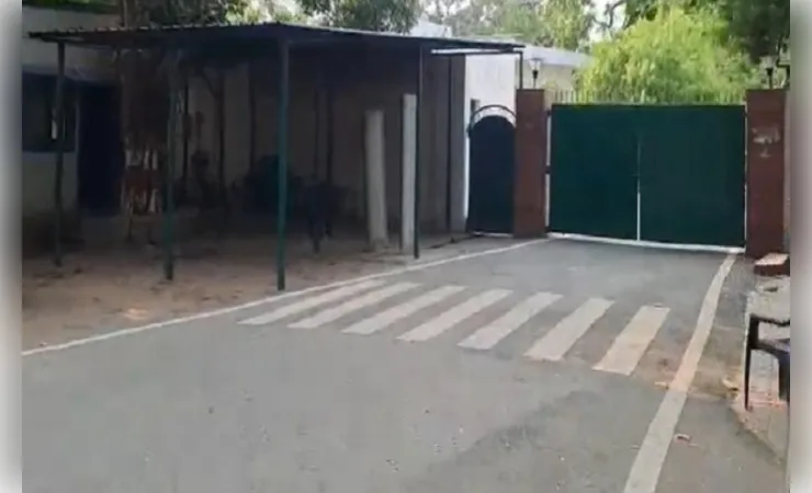 सुरक्षा कटौती के विरोध में लालू-राबड़ी का बड़ा कदम, जवानों को लौटाया वापस