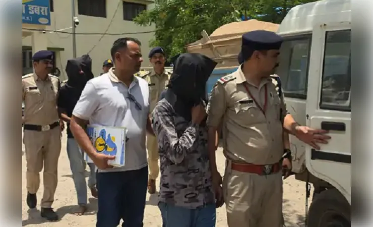 भाई-भाभी ने दोस्तों के साथ मिलकर रची थी 50 लाख की लूट की साजिश