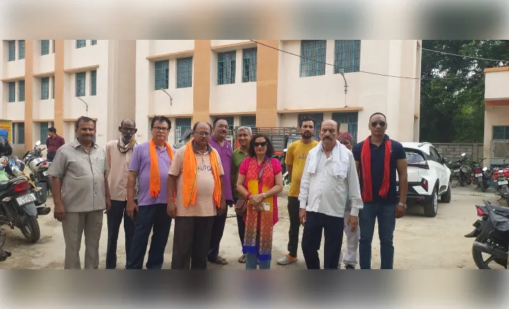 सरोजनीनगर में बढ़ते अपराधों पर व्यापारियों ने उठाई आवाज, अपर पुलिस आयुक्त को सौंपा ज्ञापन