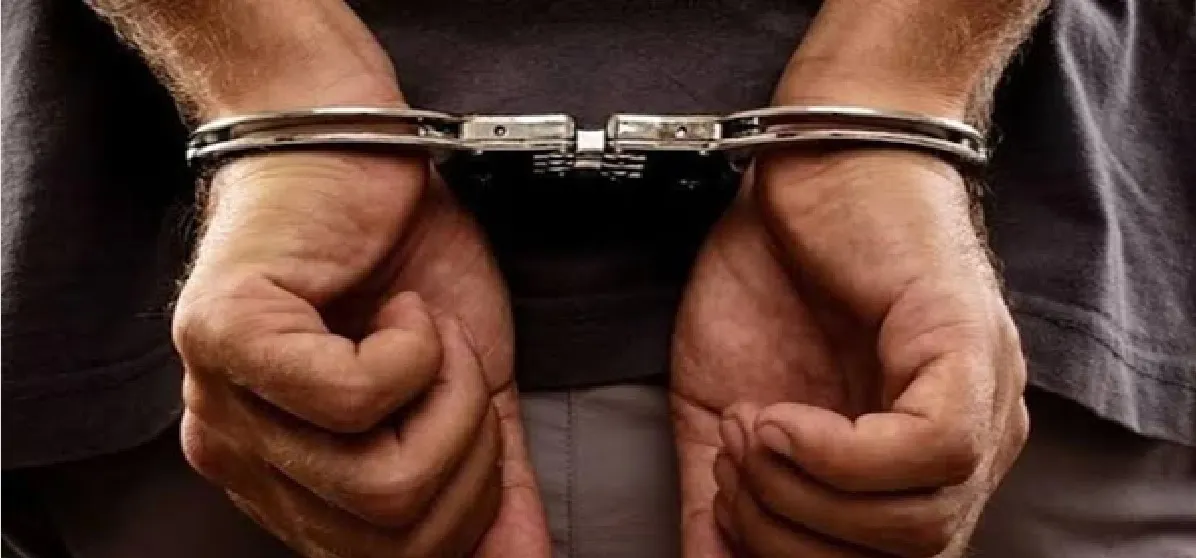 यूपी कांस्टेबल की परीक्षा दे रहा अभ्यर्थी गिरफ्तार, नाम बदलकर दो बार किया था हाई स्कूल पास