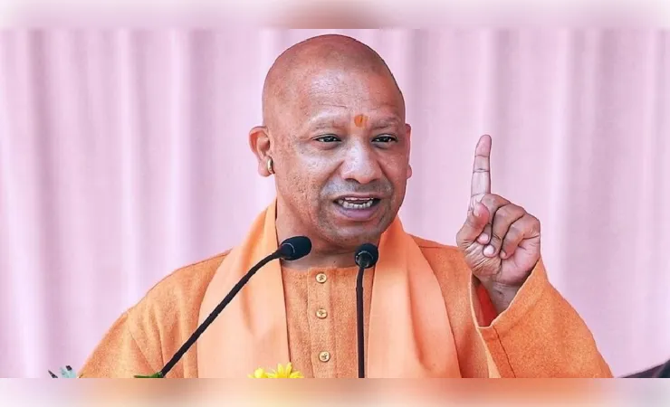 मुख्यमंत्री योगी आदित्यनाथ ने आर्थिक अपराधों पर त्वरित और सख्त कार्रवाई के दिए निर्देश
