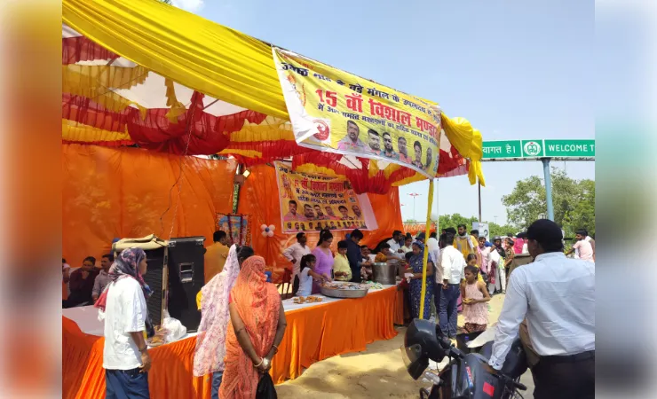 आखिरी बड़े मंगल पर भंडारों की धूम, तेज धूप भी नहीं डिगा सकी