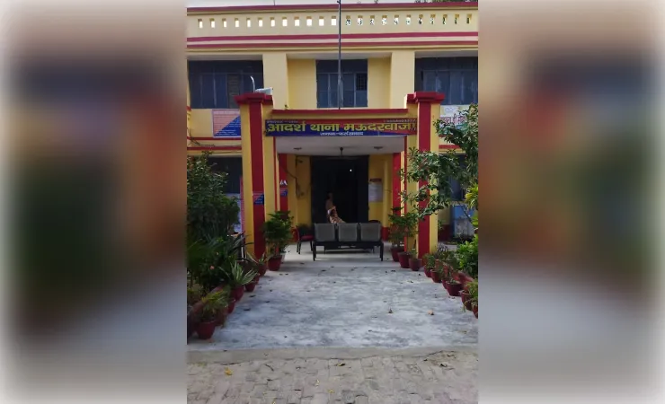 ट्रांसफार्मर ब्लास्ट से मची तबाही, दुकानों सहित दर्ज़नो बाइकें जलकर ख़ाक 