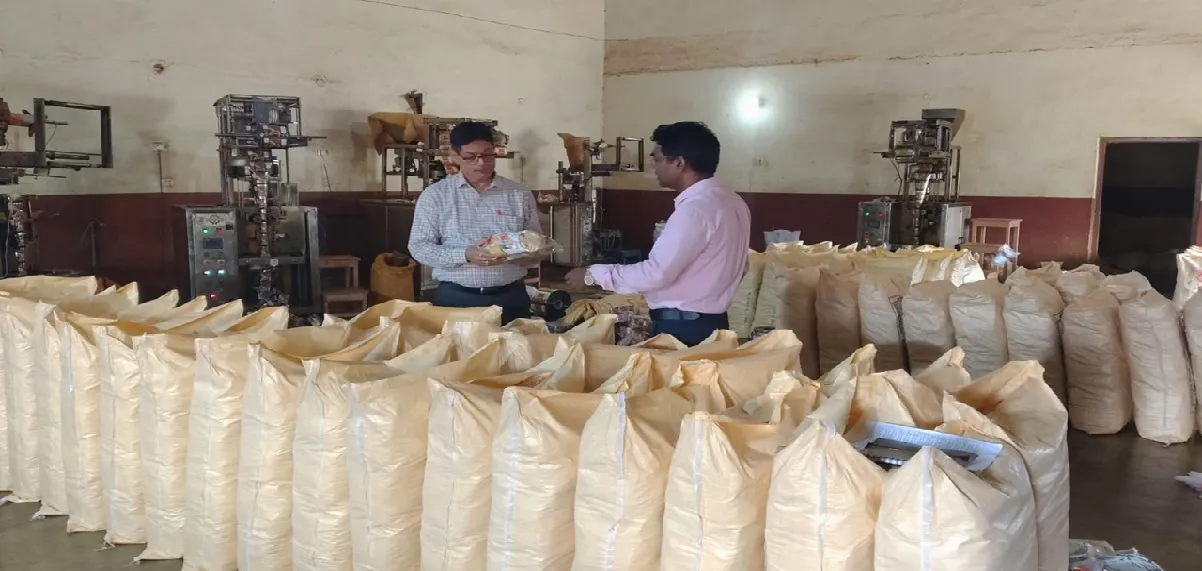 मसाला विनिर्माण इकाइयों पर औचक छापेमारी