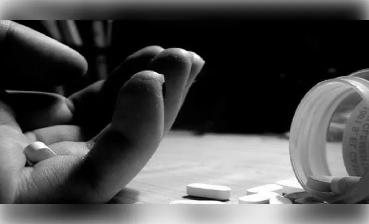 महाराष्ट्र के रायगढ़ जिले में मां ने 4 बच्चों को जहर देकर की आत्महत्या