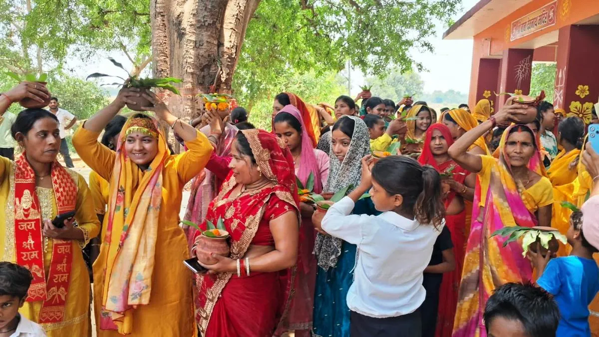 9 दिवसीय रूद्र महायज्ञ के लिये निकली कलश यात्रा