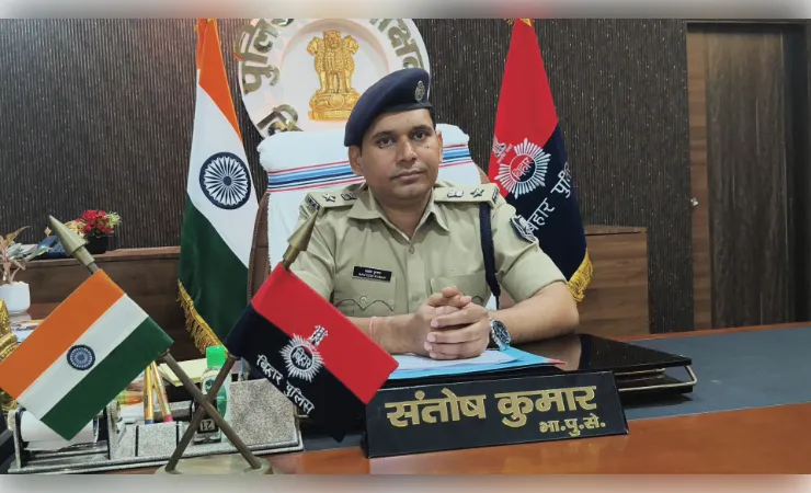 अवैध कारोबार पर पुलिस की बड़ी कार्रवाई, करोड़ों की ड्रग्स और शराब जब्त