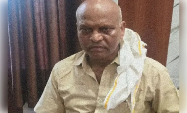 एंटी करप्शन टीम ने राजस्व निरीक्षक को किसान से पांच हजार की रिश्वत लेते पकड़ा