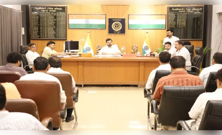 सीएम डैशबोर्ड के अनुसार राजस्व कार्यों की समीक्षा में डीएम सख्त,खराब प्रगति पर जताई नाराजगी